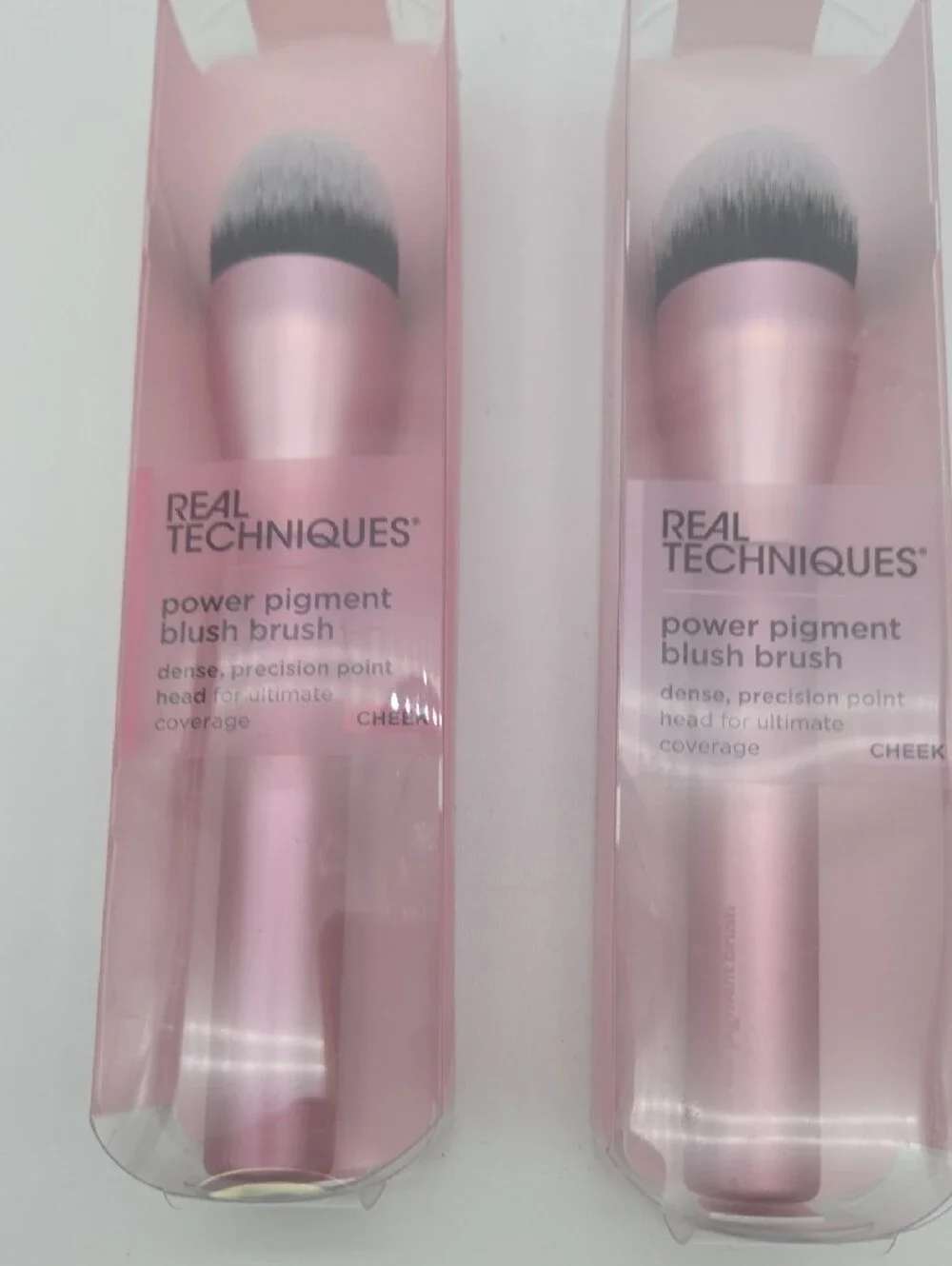 Real Techniques Power Pigment Blush Brushes in Light Pink (Set of 2)